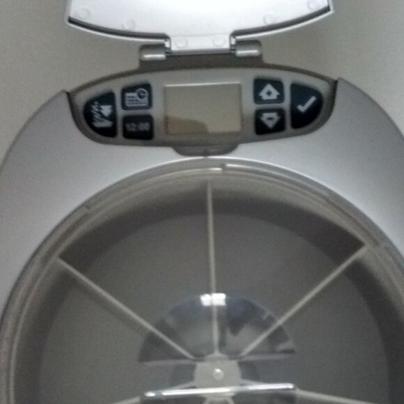 PetSafe 6 Meal Automatic Cat Feeder / Dog Feeder / Pet Feeder - Picture 3 of 8